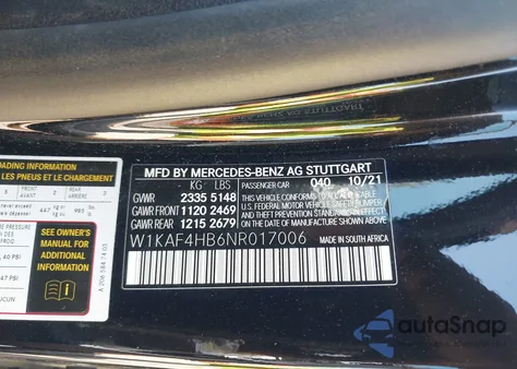 2022 Mercedes-Benz C 300 4Matic z USA, uszkodzony, nr VIN W1KAF4HB6NR017006